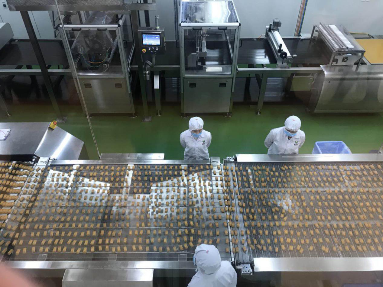 2018全国百家电台全媒体海南行走进春光椰子王国感受海南椰子产业新